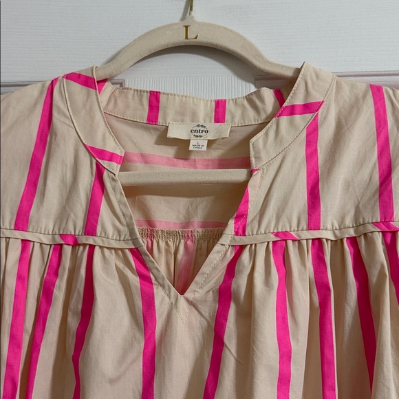 Entro Pink and Cream Striped Puff Sleeve Ruffle V Neck Blouse Size Large - Picture 3 of 6